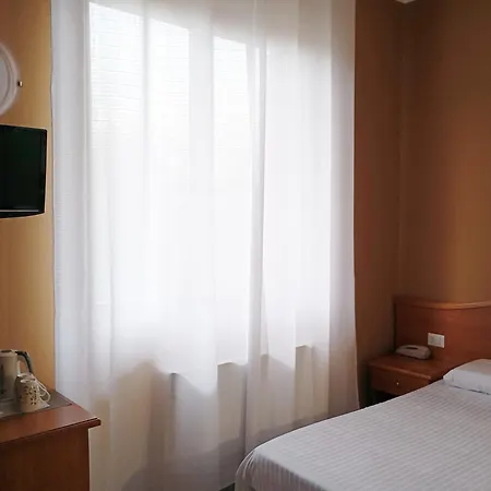 Il Leone D'oro 3* Telgate